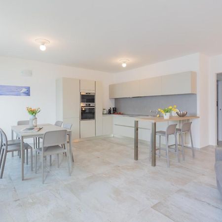 Dream Lake Apartments Lake View - Private Beach By Rent All Como Lezzeno Bagian luar foto