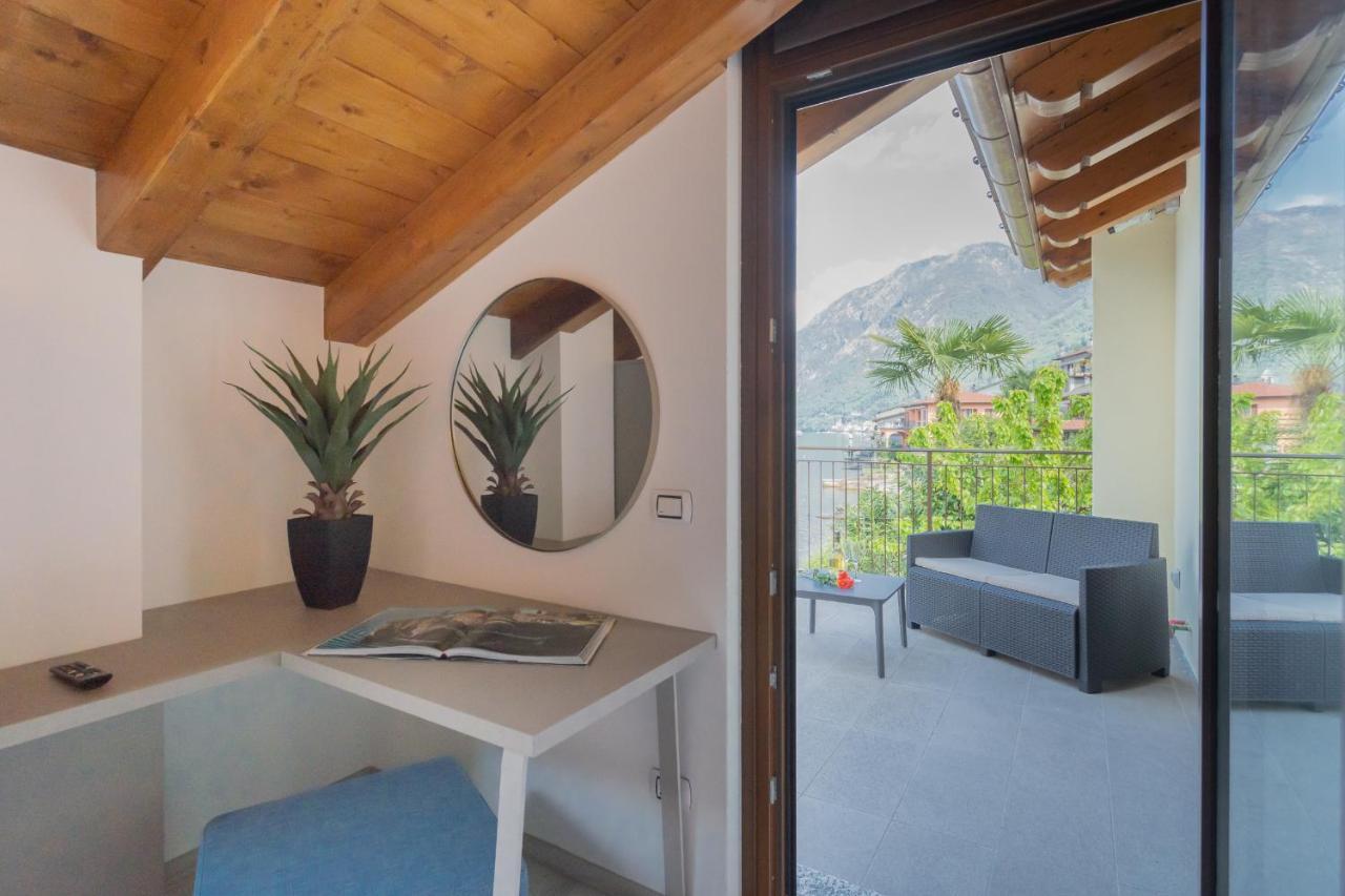 Dream Lake Apartments Lake View - Private Beach By Rent All Como Lezzeno Bagian luar foto