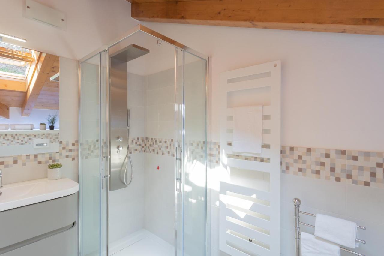 Dream Lake Apartments Lake View - Private Beach By Rent All Como Lezzeno Bagian luar foto